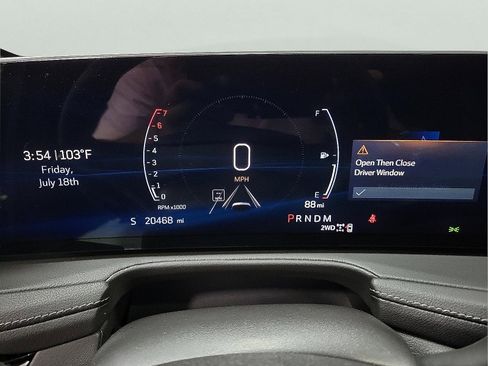 Used 2024 Cadillac XT4 Premium Luxury image 15