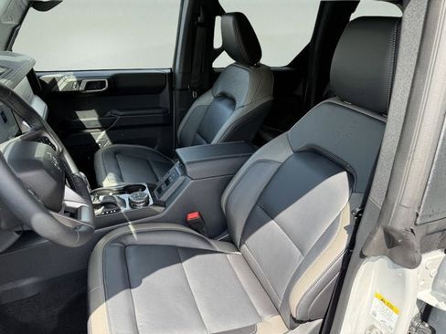 New 2026 Ford Bronco Outer Banks AWD/4WD image 8