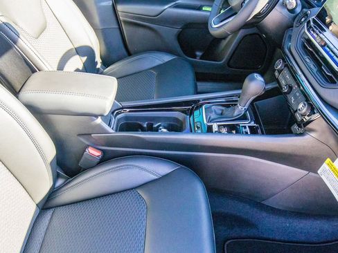 New 2026 Jeep Compass Latitude AWD/4WD image 14