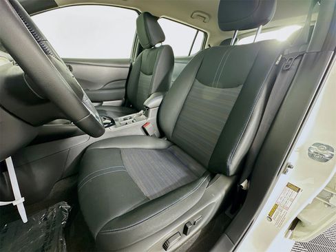 Used 2025 Nissan Leaf SV Plus image 21