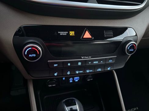 Used 2020 Hyundai Tucson Limited image 26