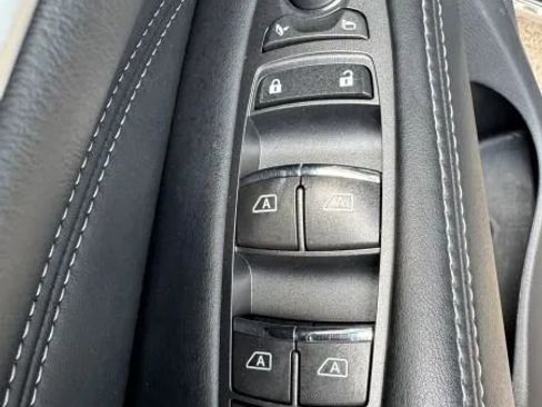 Used 2017 INFINITI QX60 FWD w/ Deluxe Technology Package image 43