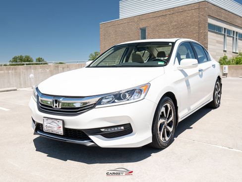 Used 2017 Honda Accord EX-L image 3