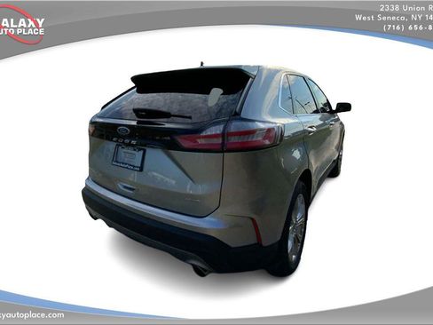 Used 2024 Ford Edge Titanium AWD/4WD image 5