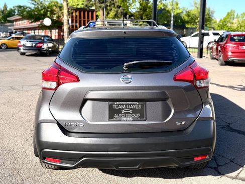 Used 2018 Nissan Kicks SV FWD image 6