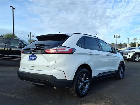 Used 2024 Ford Edge SEL w/ Sport Appearance Package image 6