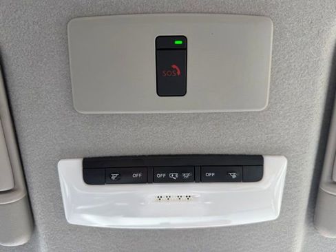 Certified 2023 Nissan Kicks SR w/ SR Premium Package FWD image 33