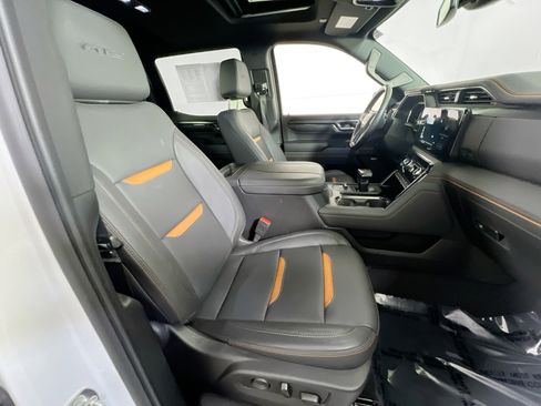 Used 2024 GMC Sierra 1500 AT4 w/ AT4 Preferred Package image 28