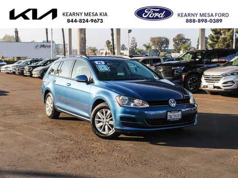 Used 2015 Volkswagen Golf S image 1