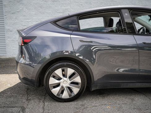 Used 2023 Tesla Model Y Long Range image 16