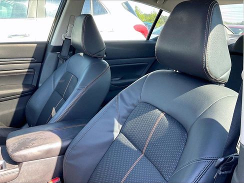 Used 2022 Nissan Altima 2.5 SR w/ Midnight Edition Package FWD image 8