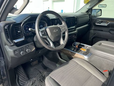 Used 2022 Chevrolet Silverado 1500 RST AWD/4WD image 10