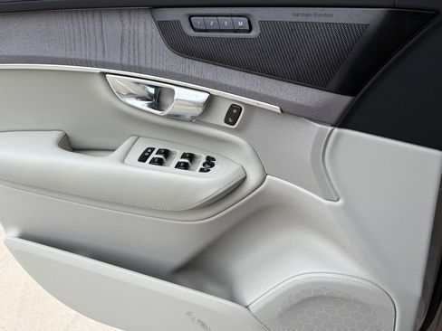 New 2026 Volvo XC90 B6 Ultra w/ Protection Package Premier image 17