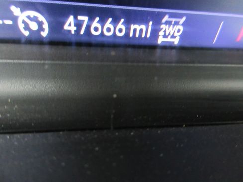 Certified 2020 Chevrolet Silverado 2500 LTZ w/ LTZ Convenience Package AWD/4WD image 33