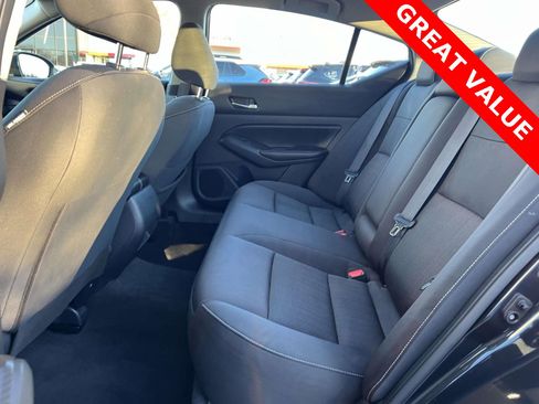 Used 2022 Nissan Altima 2.5 SV image 17