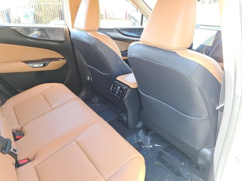 Used 2025 Lexus NX 350h AWD w/ Accessory Package (2T) image 11