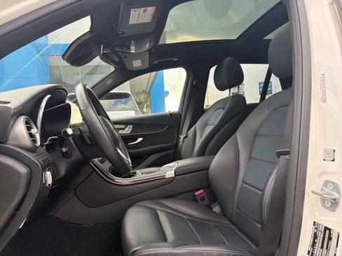 Used 2020 Mercedes-Benz GLC 300 4MATIC image 15