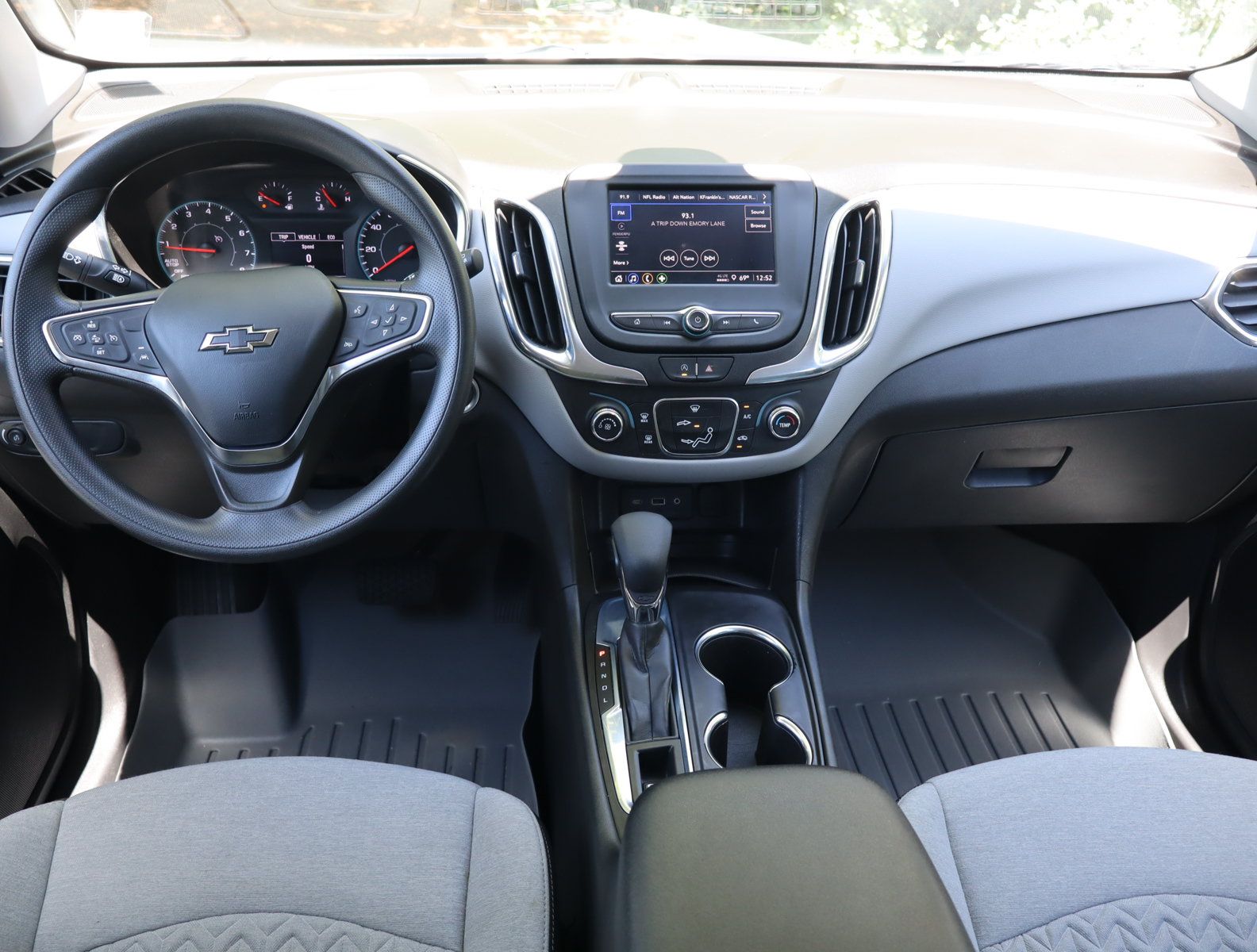 Used 2024 Chevrolet Equinox LS FWD image 18