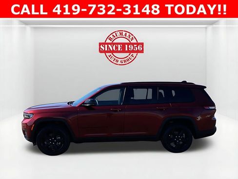 Used 2023 Jeep Grand Cherokee L Laredo image 12