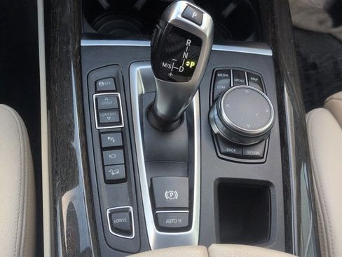 Used 2018 BMW X5 xDrive40e image 12