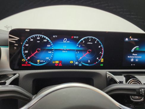 Used 2023 Mercedes-Benz CLA 250 image 12