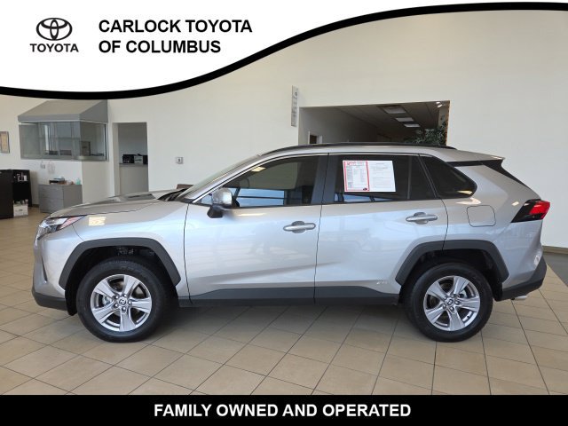 Used 2025 Toyota RAV4 XLE AWD/4WD image 3