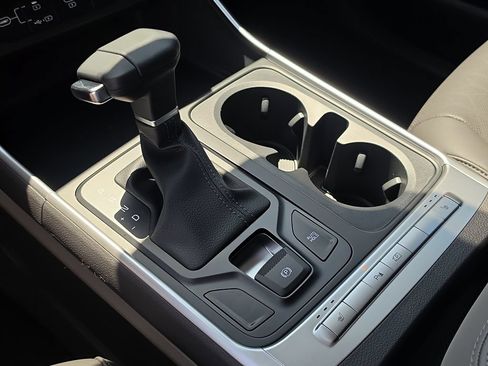 New 2027 Kia Carnival FWD image 26