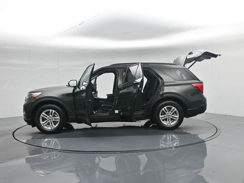 Certified 2022 Ford Explorer XLT image 41