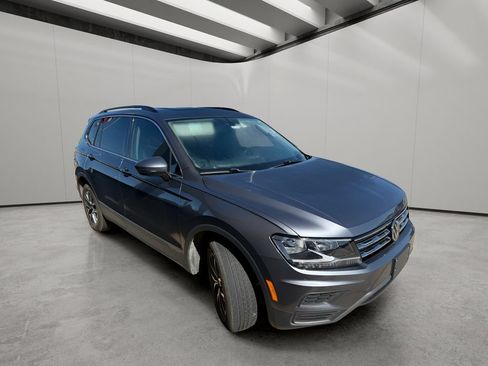 Used 2019 Volkswagen Tiguan SE w/ Panoramic Sunroof Package AWD/4WD image 8