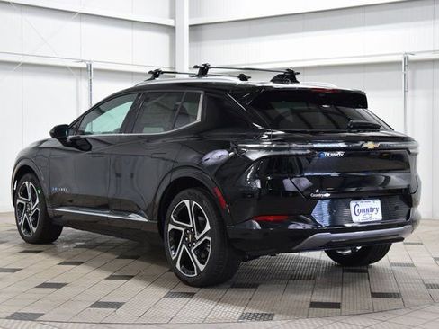 New 2026 Chevrolet Equinox EV LT w/ Convenience Package II FWD image 6