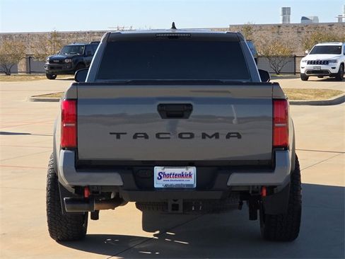 Used 2024 Toyota Tacoma TRD Off-Road image 7