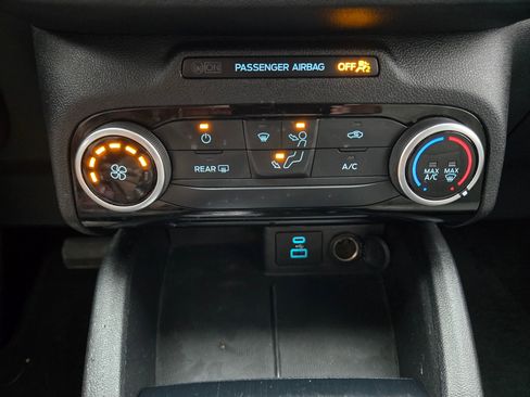 Used 2022 Ford Escape SE image 29