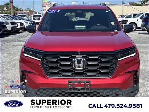 Used 2025 Honda Pilot Sport image 12