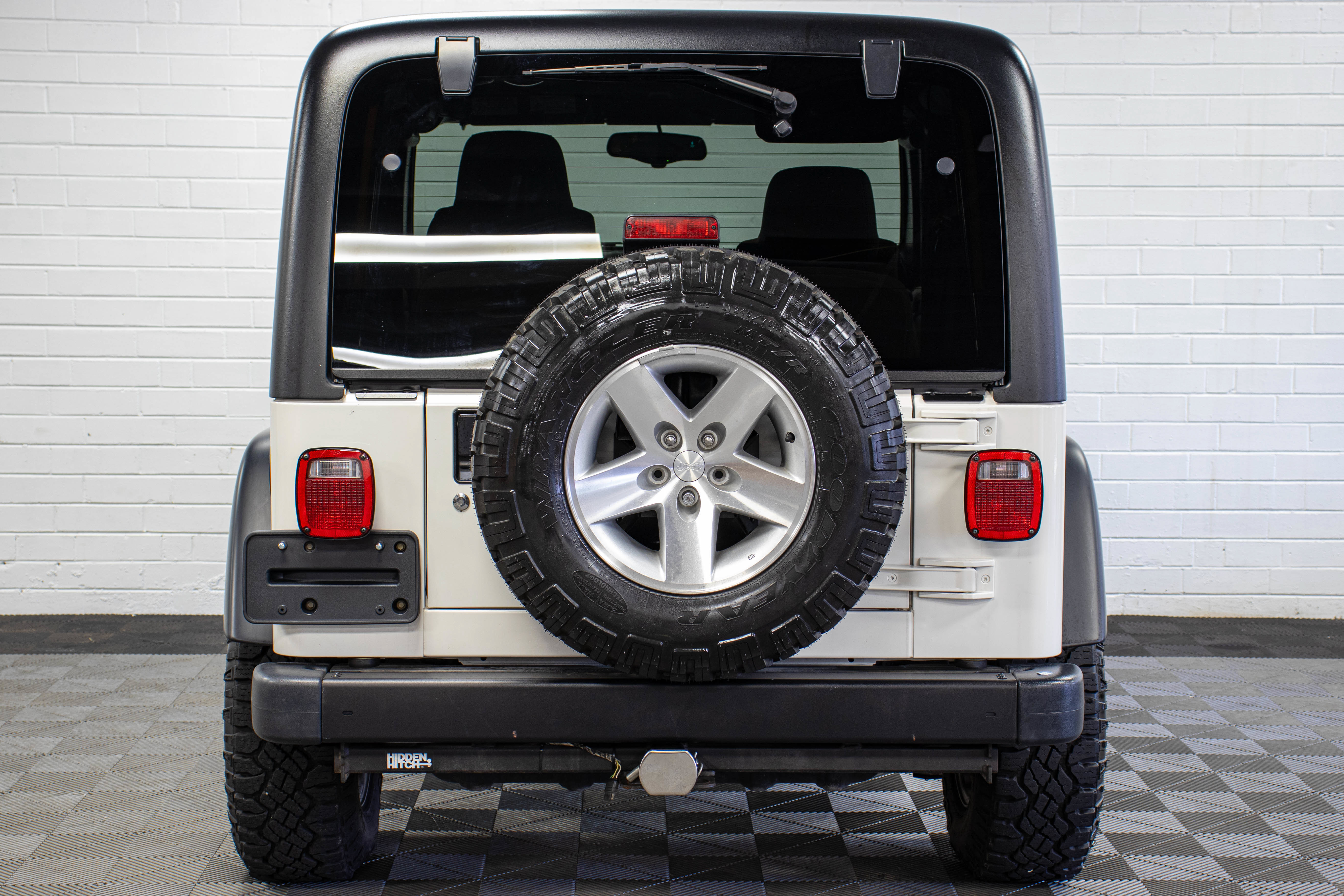 Used 2004 Jeep Wrangler Rubicon w/ Dual Top Group AWD/4WD image 4