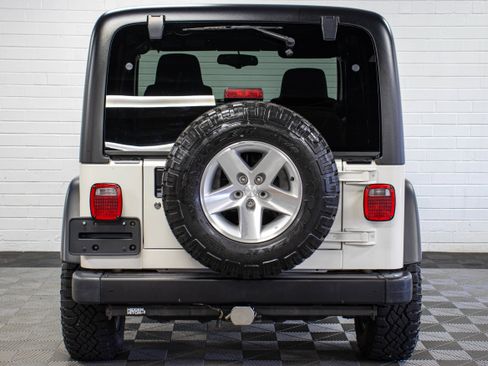 Used 2004 Jeep Wrangler Rubicon w/ Dual Top Group AWD/4WD image 4