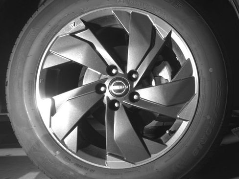 Used 2025 Nissan Rogue SV AWD/4WD image 13