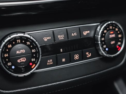 Used 2018 Mercedes-Benz GLE 43 AMG 4MATIC w/ Premium 2 Package image 61