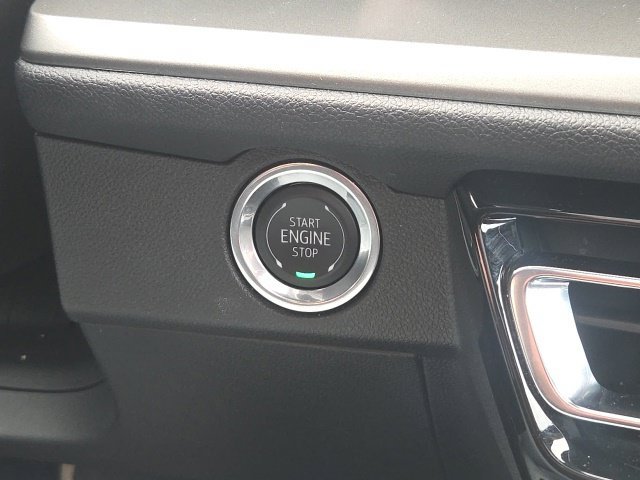 Used 2025 Chevrolet Traverse LT w/ Sun and Wheel Package FWD image 43