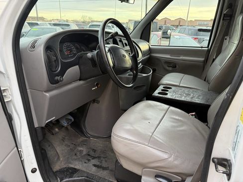 Used 1999 Ford E-350 and Econoline 350 Super Duty image 10