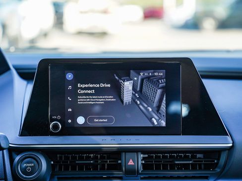 Certified 2024 Toyota Prius XLE image 15