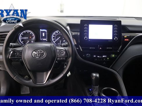 Used 2024 Toyota Camry SE image 19