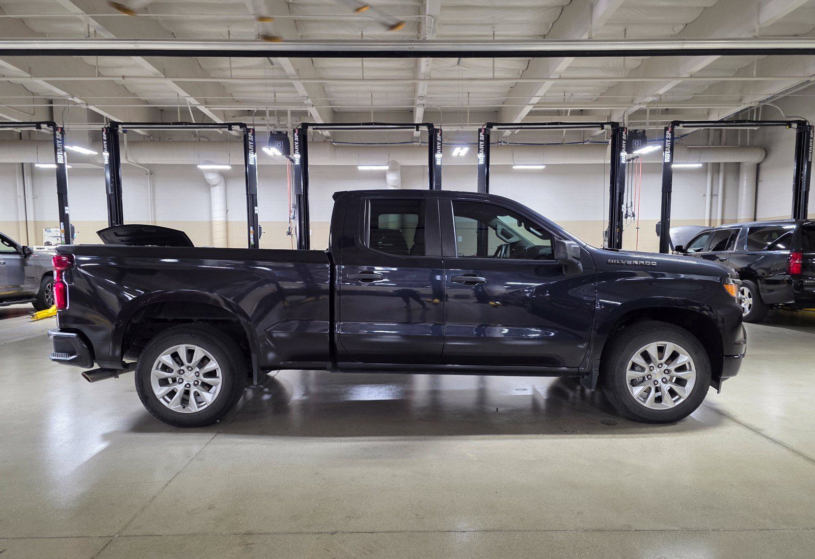 Used 2023 Chevrolet Silverado 1500 Custom RWD image 8