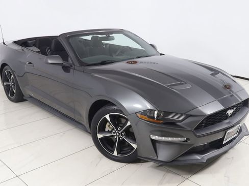 Used 2020 Ford Mustang Convertible RWD image 17