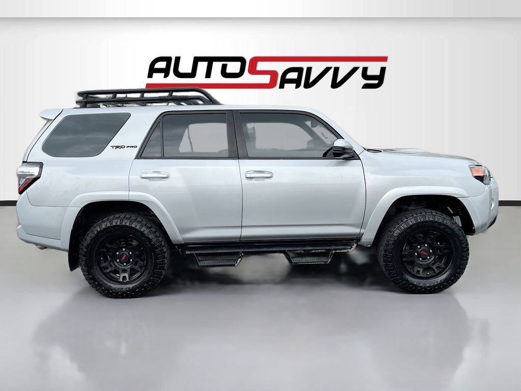 Used 2018 Toyota 4Runner TRD Off-Road Premium AWD/4WD image 8