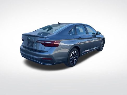 Used 2023 Volkswagen Jetta S image 5