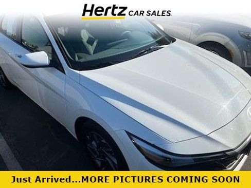 Used 2026 Hyundai Elantra Hybrid FWD image 1