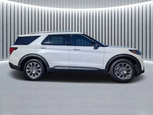 New 2026 Ford Explorer Platinum RWD image 2