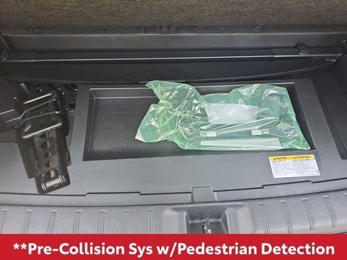 Used 2024 Toyota Grand Highlander XLE image 17