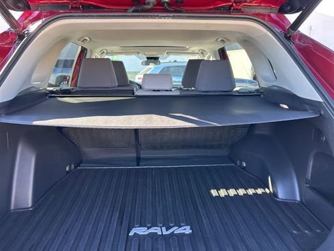 Used 2023 Toyota RAV4 XLE image 9