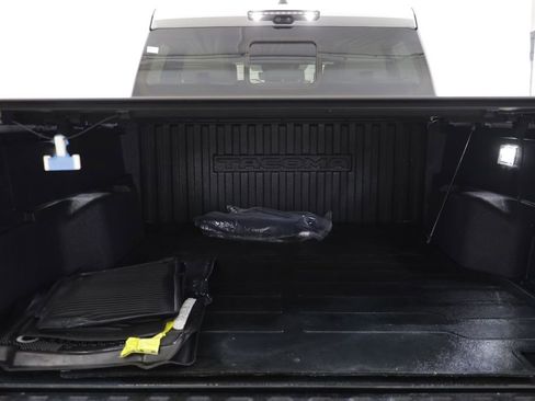 Used 2025 Toyota Tacoma Limited AWD/4WD image 18